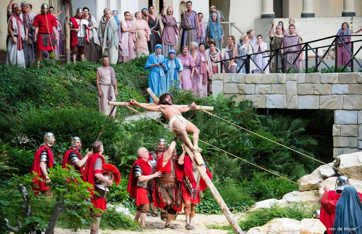 passiespelen op zoek naar romeinse soldaten