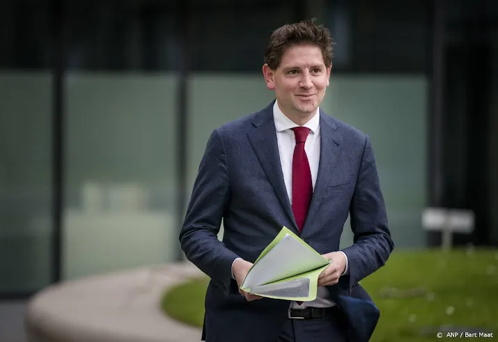 paternotte begrijpt vragen d66ers over metoo affaire