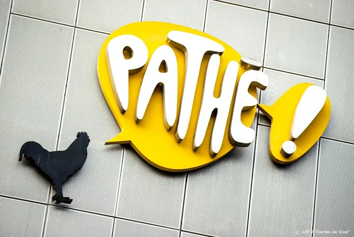 pathe teleurgesteld om uitstel james bondfilm