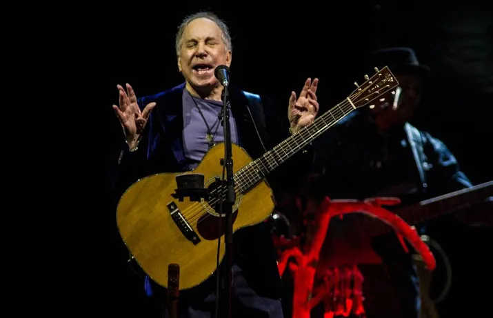 paul simon geeft afscheidsconcert in new york