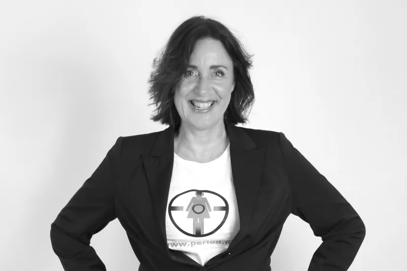 paula kragten liggend zwartwit