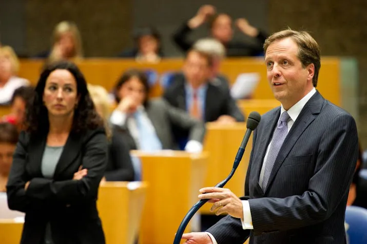 pechtold dacht aan fusie met groenlinks