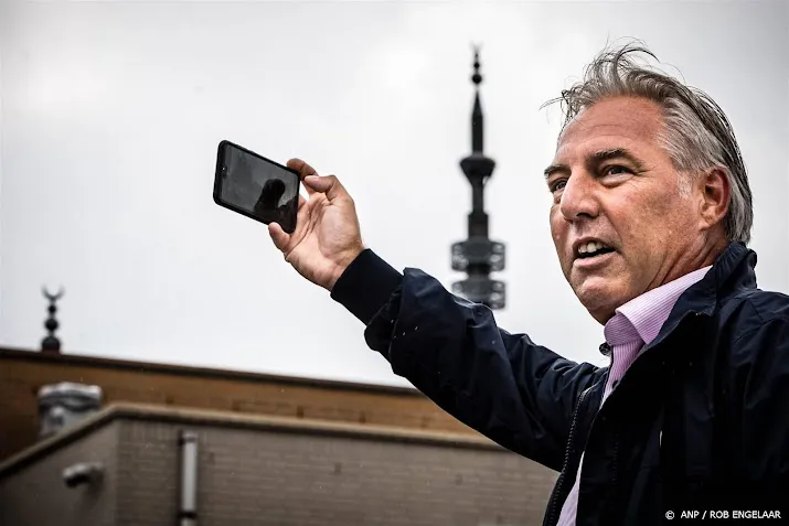 pegida leider die koran verscheurde verdacht van groepsbelediging