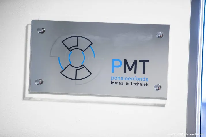 pensioenfondsen pmt en pme stemmen tegen klimaatstrategie total