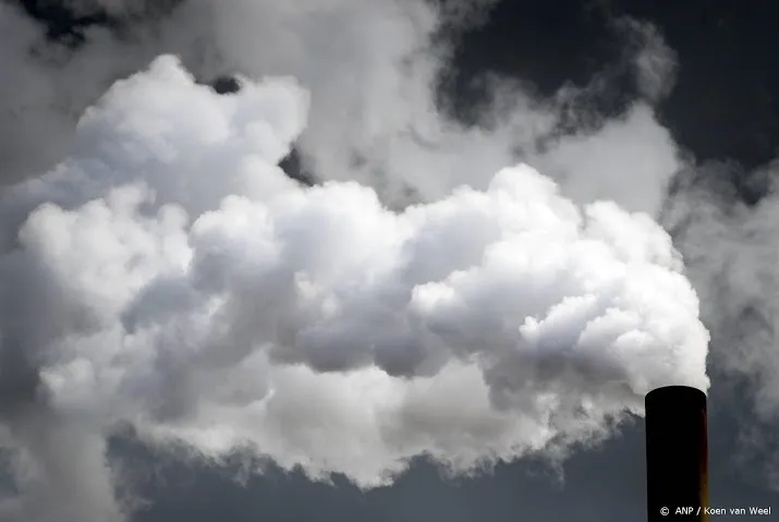 personeel tata steel bezorgd over behoud staalproductie ijmuiden