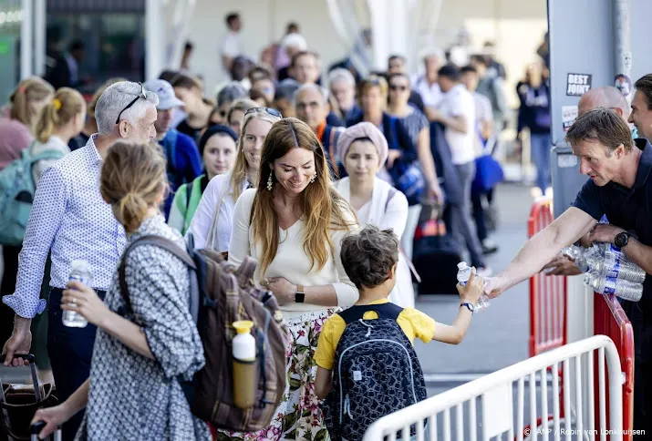 personeelskrapte raakt schiphol maar precieze tekorten onbekend