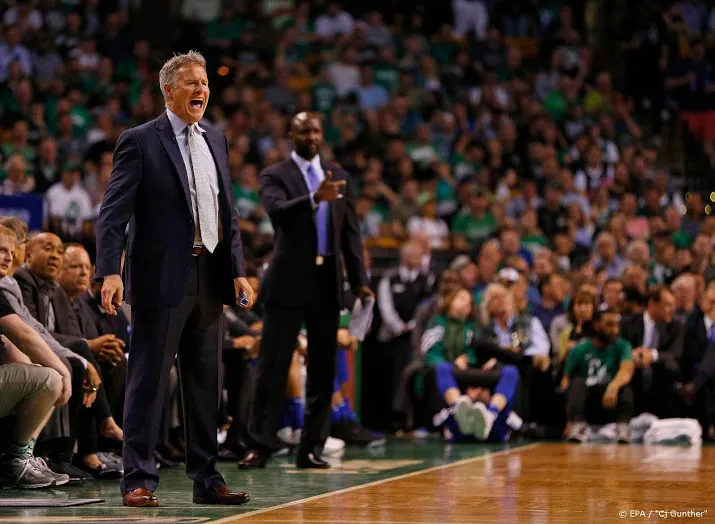 philadelphia 76ers stuurt basketbalcoach na zeven jaar weg