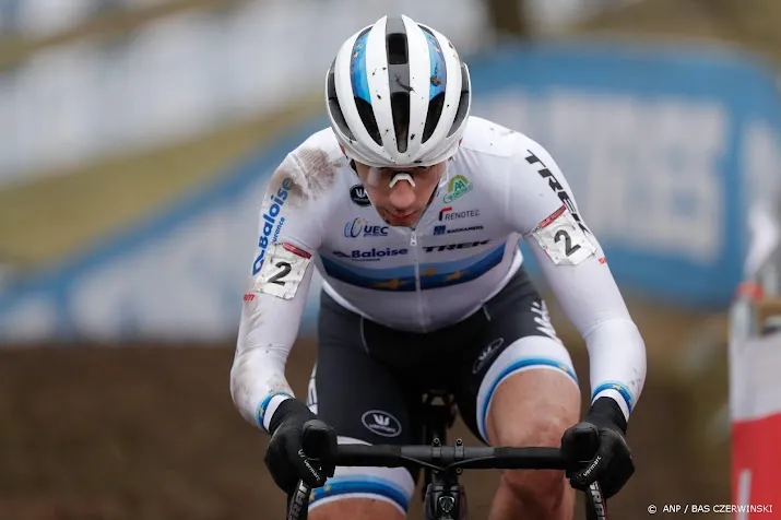 pidcock heerst op wk veldrijden van der haar pakt zilver