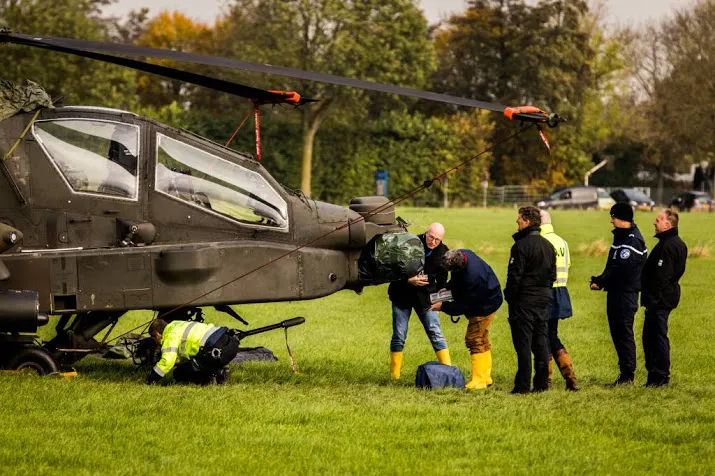 piloten apache niet vervolgd om raken kabels