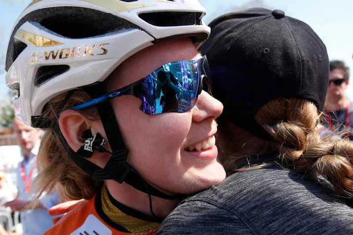 pinot neemt leiding ronde van de alpen over