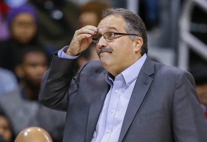 pistons sturen coach weg knicks halen nieuwe