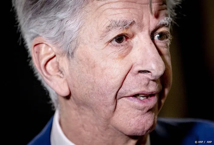 plasterk gesprek met economie experts zegt niets over formatie