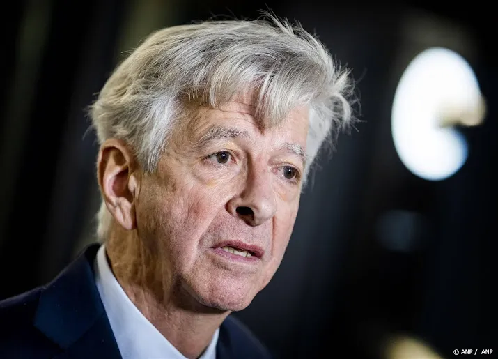 plasterk praat volgende week met aantal fractievoorzitters verder