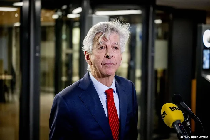 plasterk verbaasd over besluit nsc spreekt van warrig verhaal