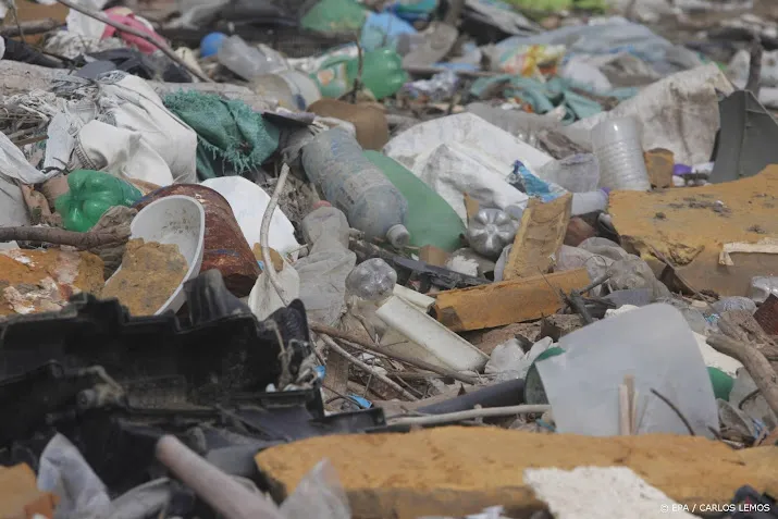 plasticproductie minder door hoge olieprijs
