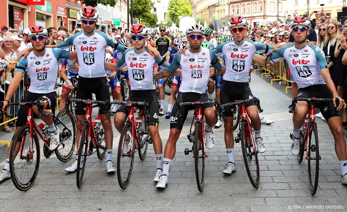 ploeggenoten van lambrecht blijven in polen