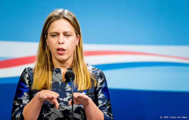 pluimveesector schort overleg met minister op