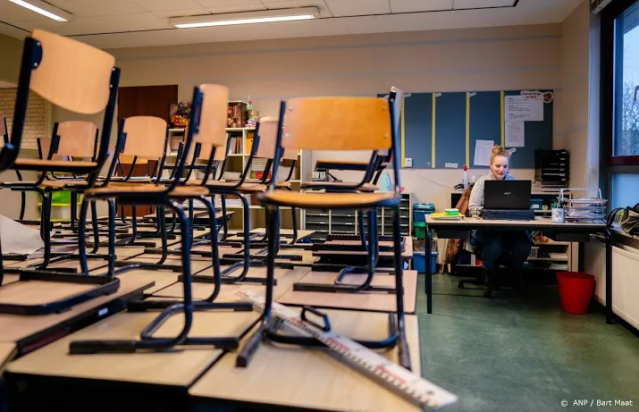po raad vraagt scholen nog even te wachten met heropenen