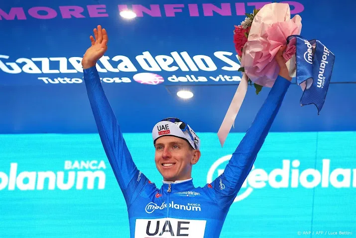 pogacar genoot van spel in finale derde etappe giro