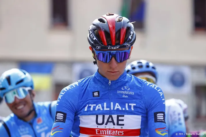 pogacar slaat toe in koninginnenrit tirreno adriatico