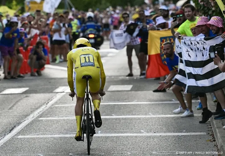 pogacar wint na giro ditalia voor de derde keer tour de france