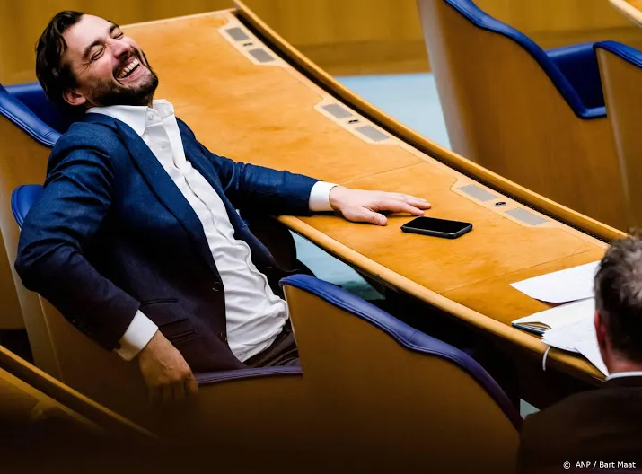 politici verontwaardigd over bevrijdingsdag poster fvd