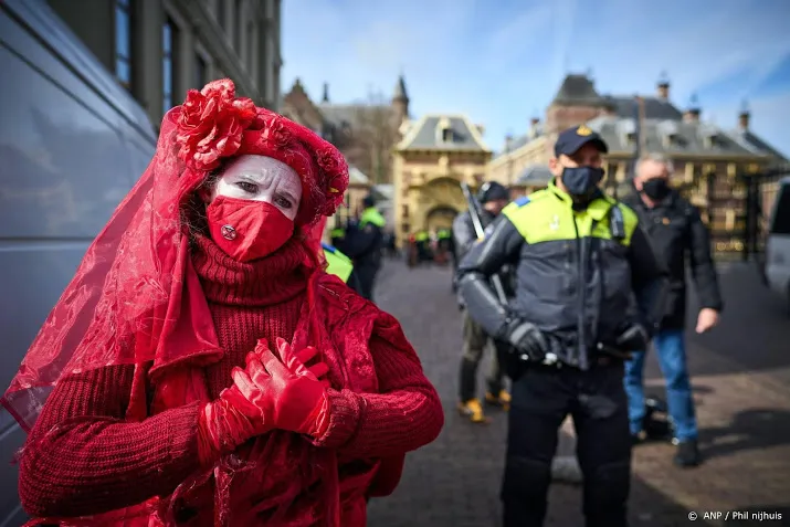 politie burgemeester verbiedt demonstratie bij binnenhof