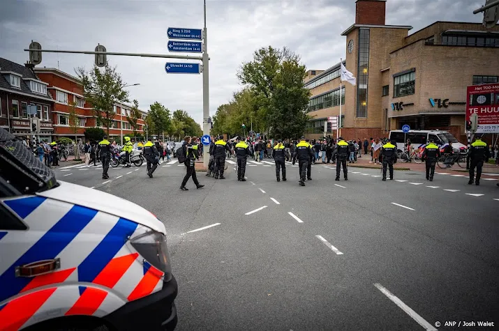 politie grijpt in bij pro palestijnse demonstratie in den haag