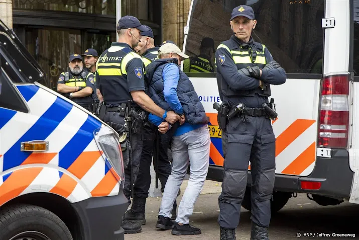 politie houdt 18 mensen aan rondom prinsjesdag