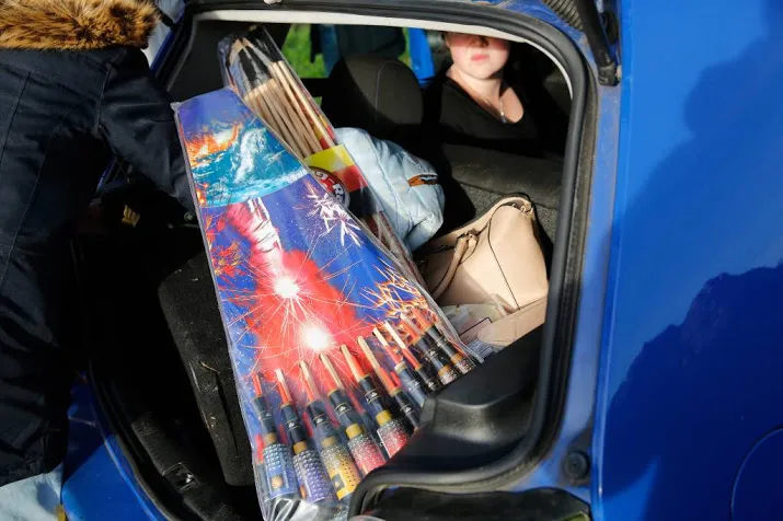 politie onderschept honderden kilos vuurwerk