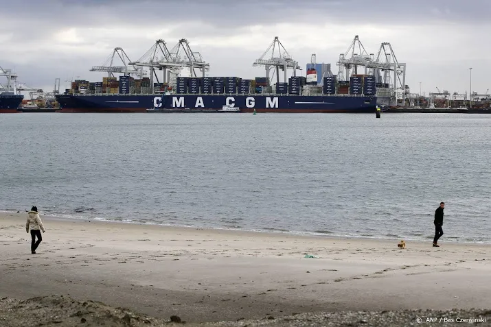 politie onderzoekt brokstuk maasvlakte