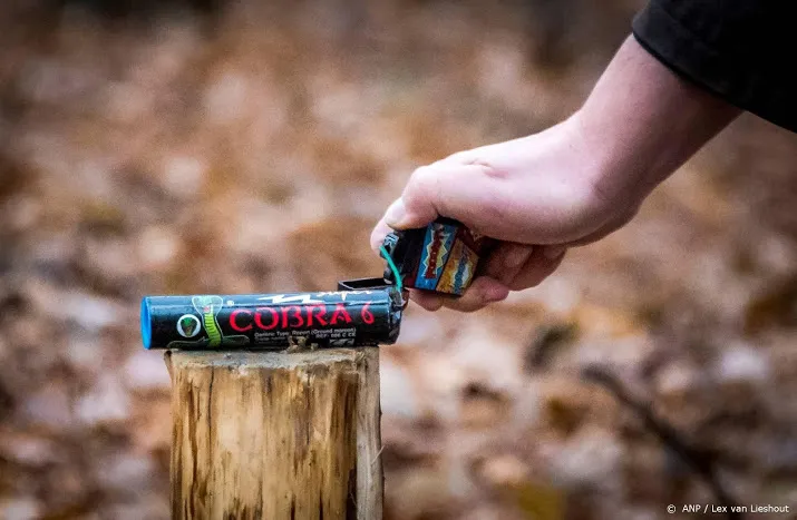 politie pakt man op na vondst van bijna 1800 cobras en nitraten