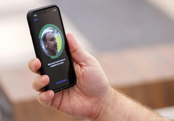 politie roept op faceapp te verwijderen