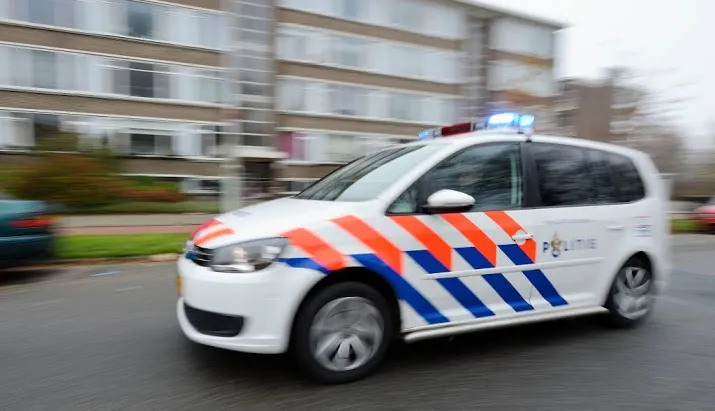 politie schiet bij achtervolging gestolen auto