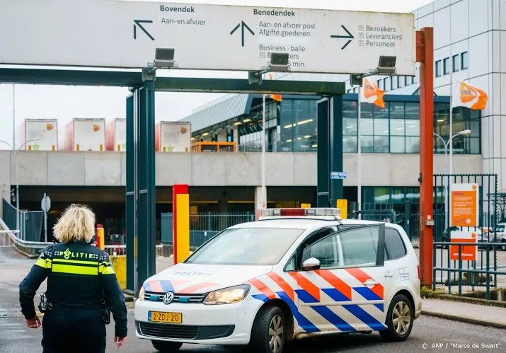politie speurt nog steeds naar afzender bombrieven