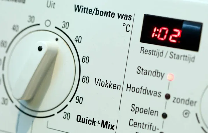 politie vindt 350 000 euro in wasmachine
