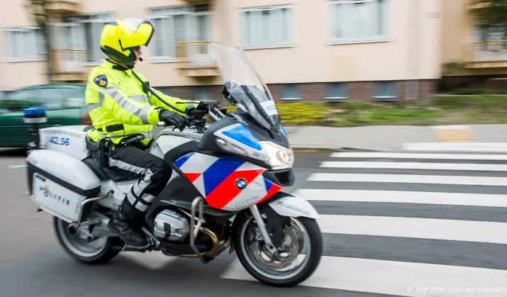 politie zoekt gevluchte haagse oplichter