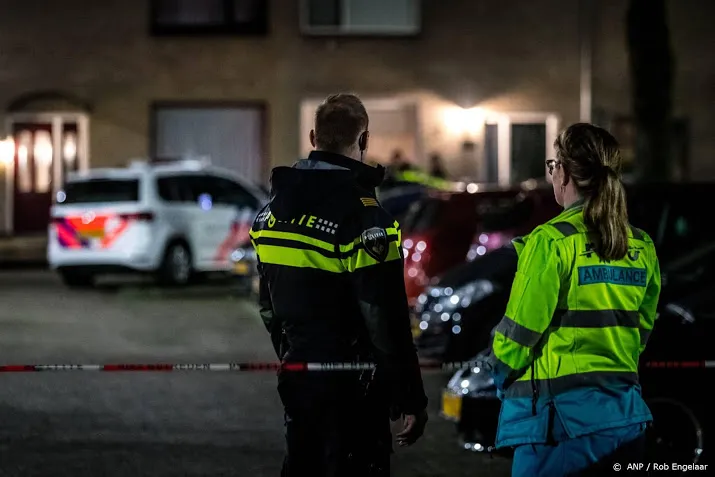 politie zoekt man na dood vrouw mijdrecht