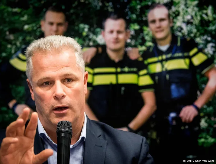 politiebonden in actie voor beter pensioen