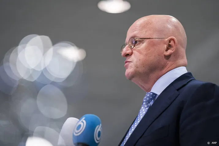politiebonden praten verder met grapperhaus over cao
