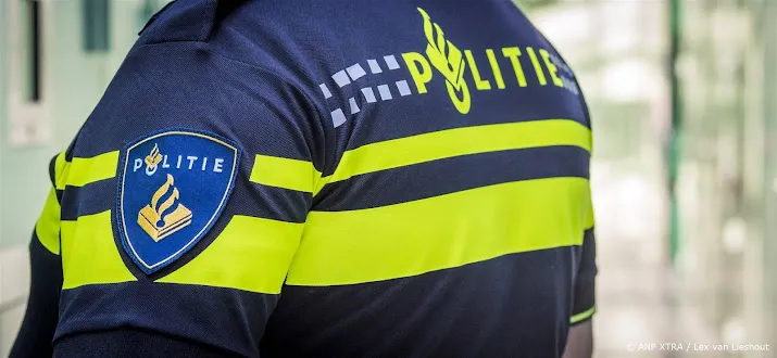 politieman ontslagen na discriminerende teksten op sociale media