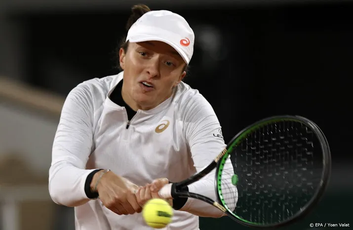 poolse tennisster swiatek 19 naar laatste vier in parijs