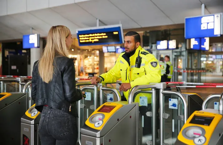 poortjes amsterdam centraal dicht