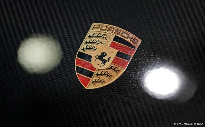 porsche ontloopt malaise in autobranche