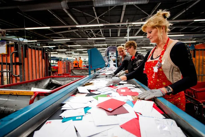 postnl bezorgt minder kerstkaarten