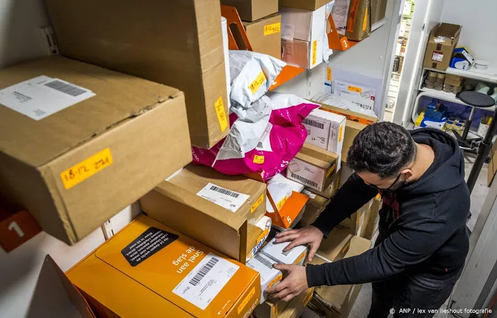 postnl laat pakketjes afhalen bij robotautomaat in utrecht