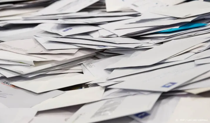 postzegels volgend jaar weer 5 cent duurder