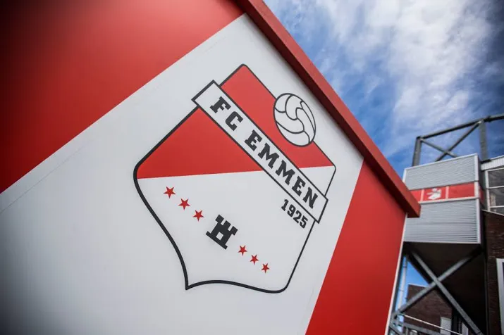 powned laat eerste eredivisiejaar emmen zien