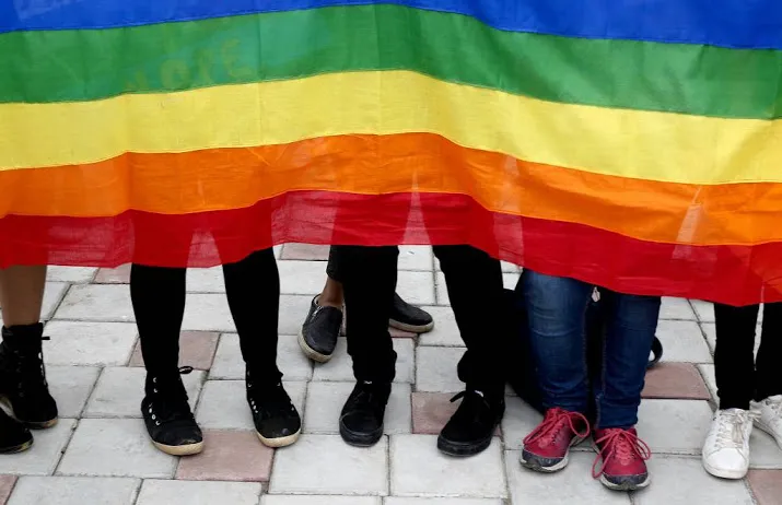 pride adam presenteert thema en ambassadeurs