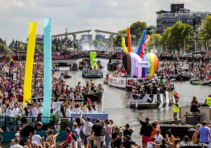 pride amsterdam zoekt deelnemers botenparade volgend jaar